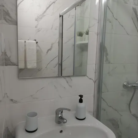 Helena's House Nazare